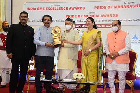Maharashtra Industry Development Association has presented 12th Edition of “PRIDE OF MAHARASHTRA AWARDS 2021” to Suryadatta Group of Institutes as a Best Educational Institution of the Year Award. The Award received by Professor Dr. Sanjay B. Chordiya – Founder & Chairman of Suryadatta Group of Institutes and presented by Hon’ble Governor of Maharashtra, Shri Bhagat Singh Koshyari on 13th February 2022 at the Raj Bhavan, Mumbai.